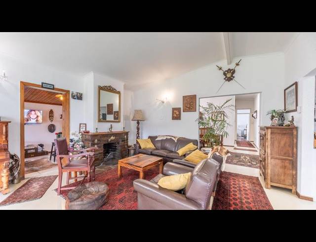 4 BEDROOM HOUSE FOR SALE IN BLOEMHOF